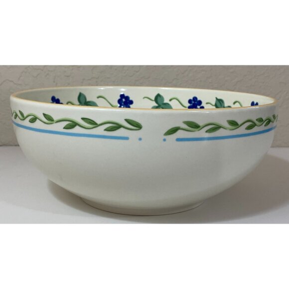 Mikasa Wine & Roses 8.5" Diameter x 3.5" Tall Serving Bowl CP010 Made Malaysia - Picture 6 of 6